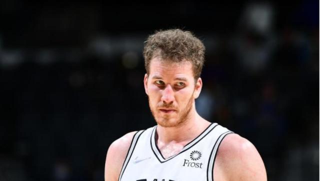 玩法-近7战1胜6负！文班亚马争夺战马刺正重回“正轨”