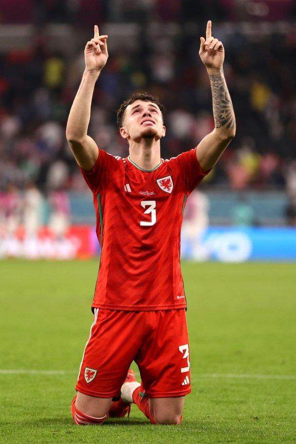 1669065279394021809.jpg FiHd8YKWQAAiWZG.jpg